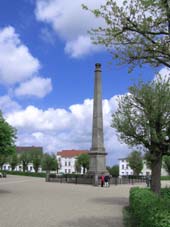 Putbus - Insel Rügen - Circus - Obelisk