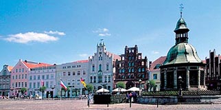 Hansestadt Wismar Marktplatz und Wasserkunst