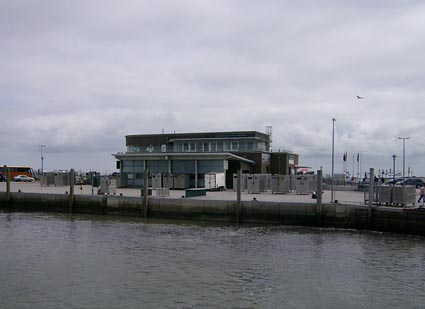 Neuharlingersiel - Fhre