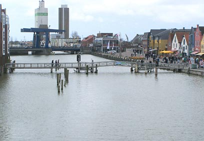 Husum Binnenhafen mit Brcke