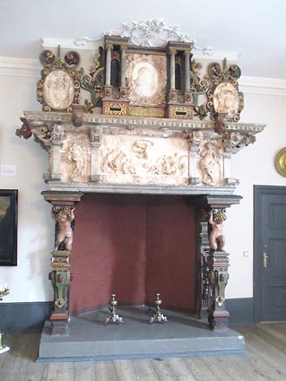 Husum Fortuna - Kamin im Schloss