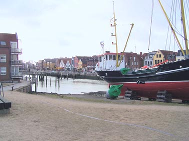 Husum Binnenhafen mit Brcke