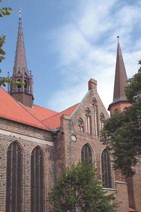 Schleswig Dom Seitenansicht