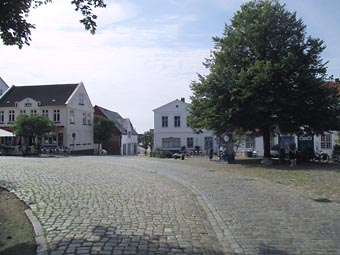 Hafen Wesselburen bei                      Regatta